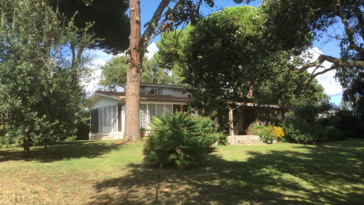 Sabaudia Villa | Wonderful villa with park between sea and lake