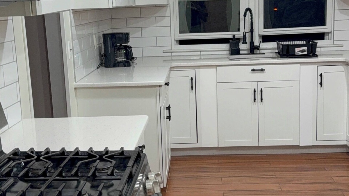 North Brunswick Apartment | Wonderful 3-bedroom apartment non smoking in North Brunswick Township with AC