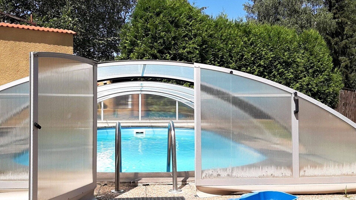 Stare Buky House | Wonderful private villa with hot tub, WIFI, private pool, TV, terrace, pets allowed and parking