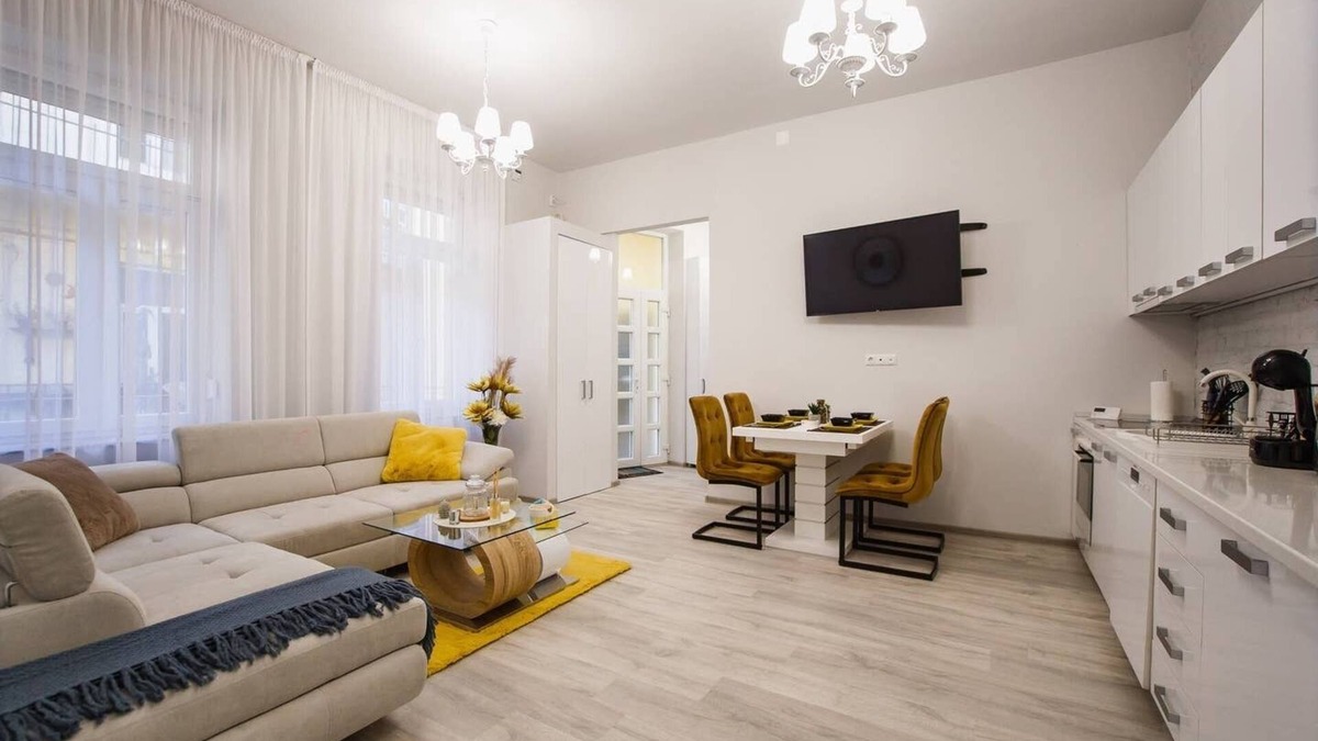 Oradea Apartment | Wonderful 2 bedroom Central Apartment