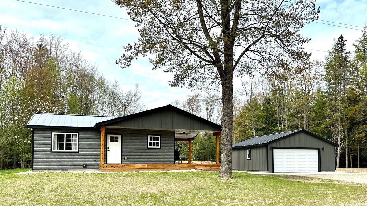Eckerman House | Wonderful 2-bedroom house in Eckerman