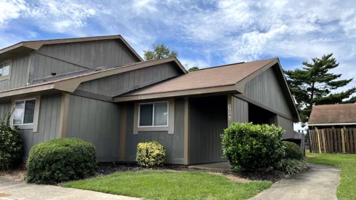 Warner Robins Condo | Wonderful 2-BR Condo/3mi. from Aviation Museum
