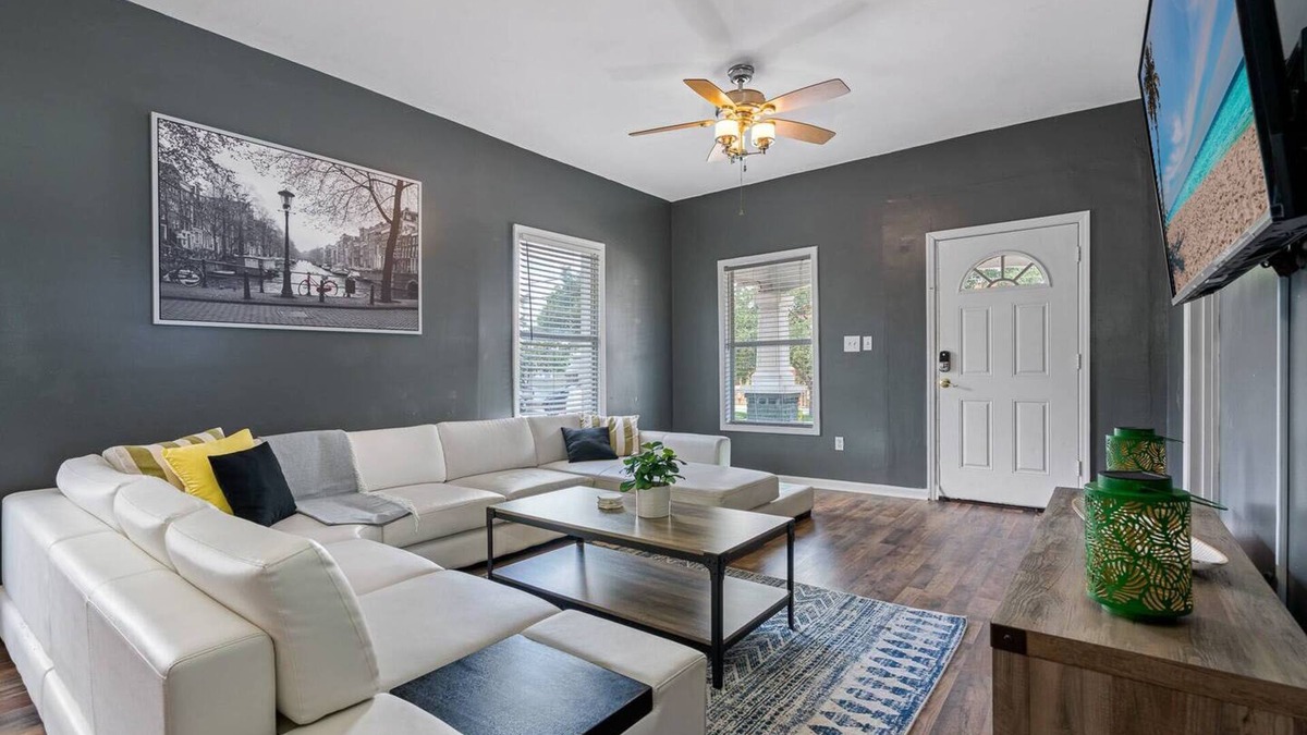 East Ybor House | Wonderful 3 Bed 2 Bath House in Heart of YBOR City
