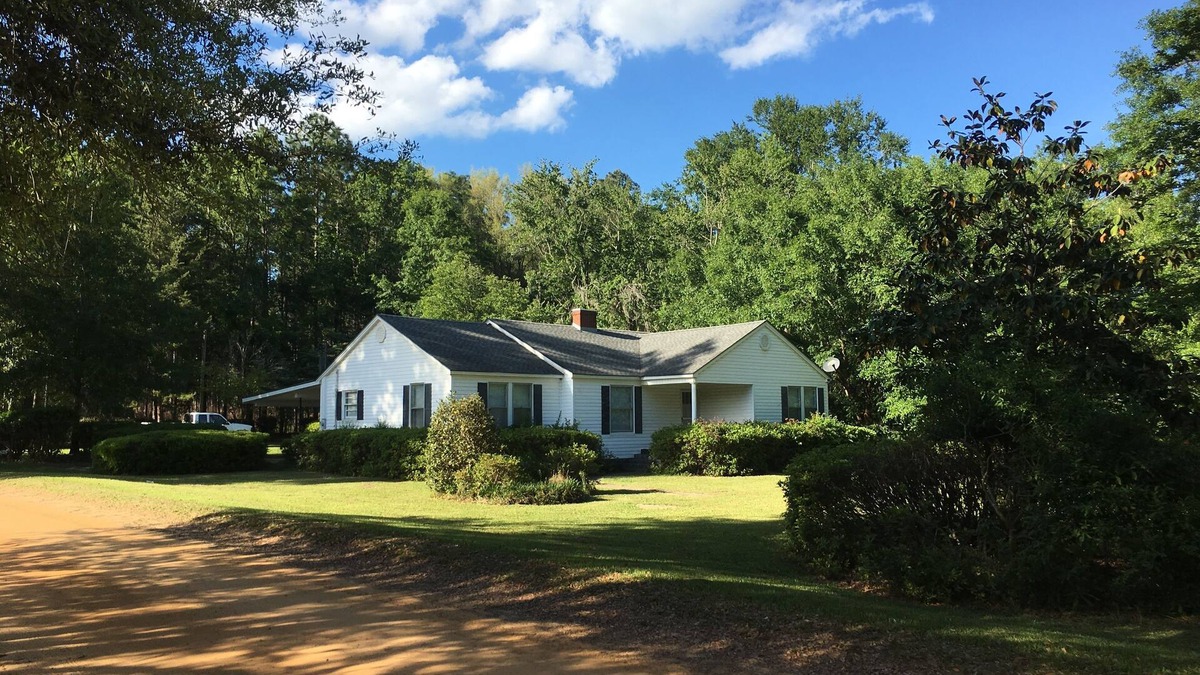Blackshear House | Wonderful 3 Bedroom, 2 Bath home perfect for families and groups