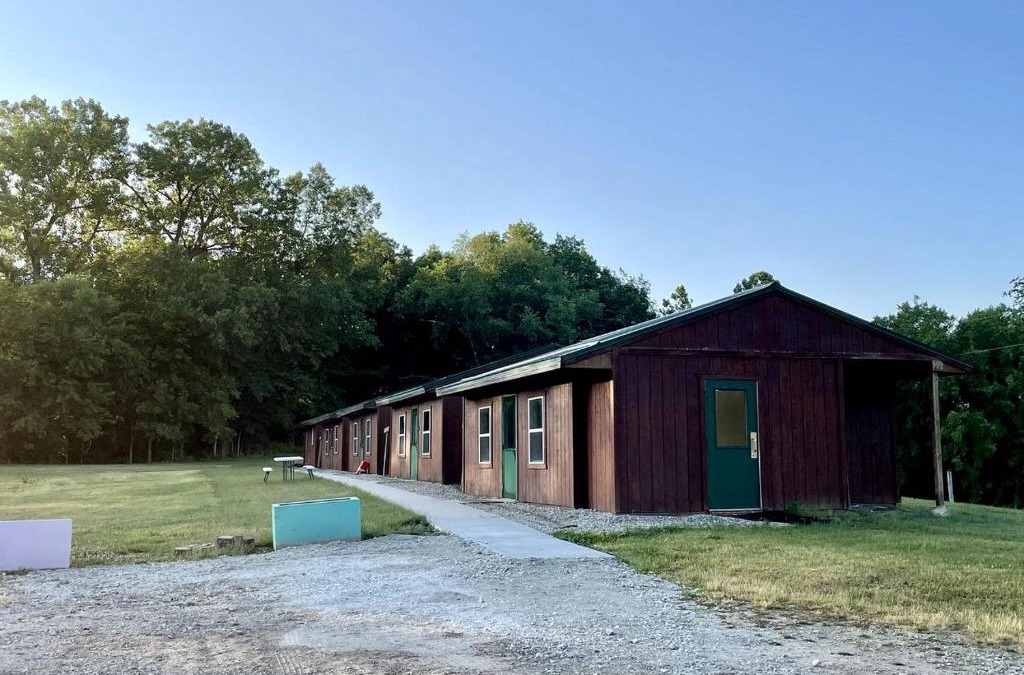 Moscow House | Wonderful Cabin that Sleeps 12 near the Cedar River in Letts, Iowa