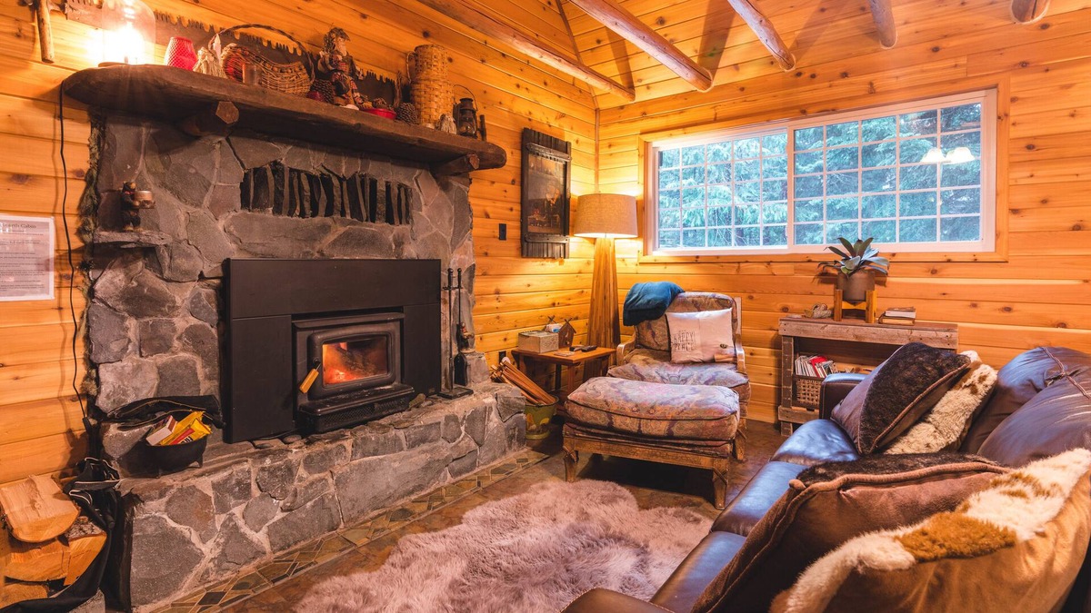 Government Camp Cabin | Wonderful Cabin with Hot Tub & Fireplace in Government Camp - Walk Everywhere