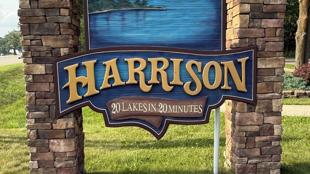 Harrison Cabin | Wonderful cabin with AC in charming Harrison, MI