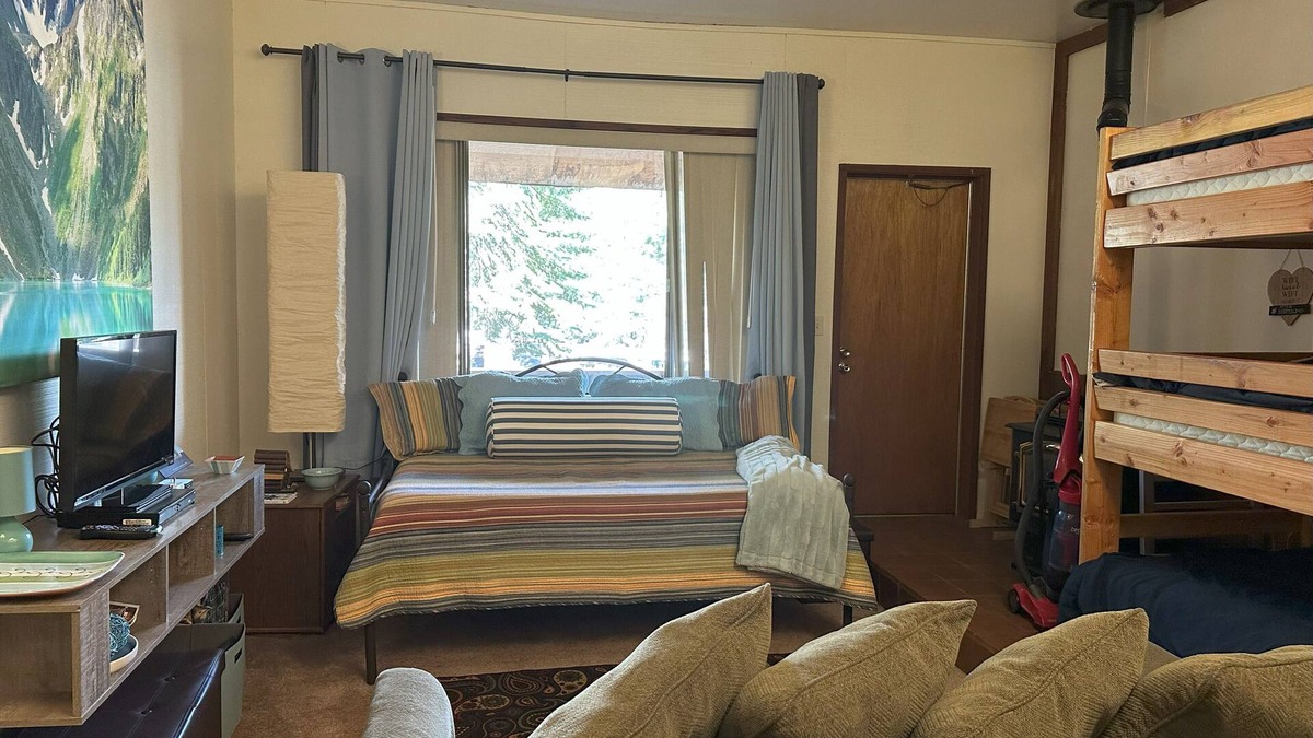 Bear Valley Condo | 'Wonderful' condo-close to Lake Alpine, hiking, fishing, all high-Sierra fun