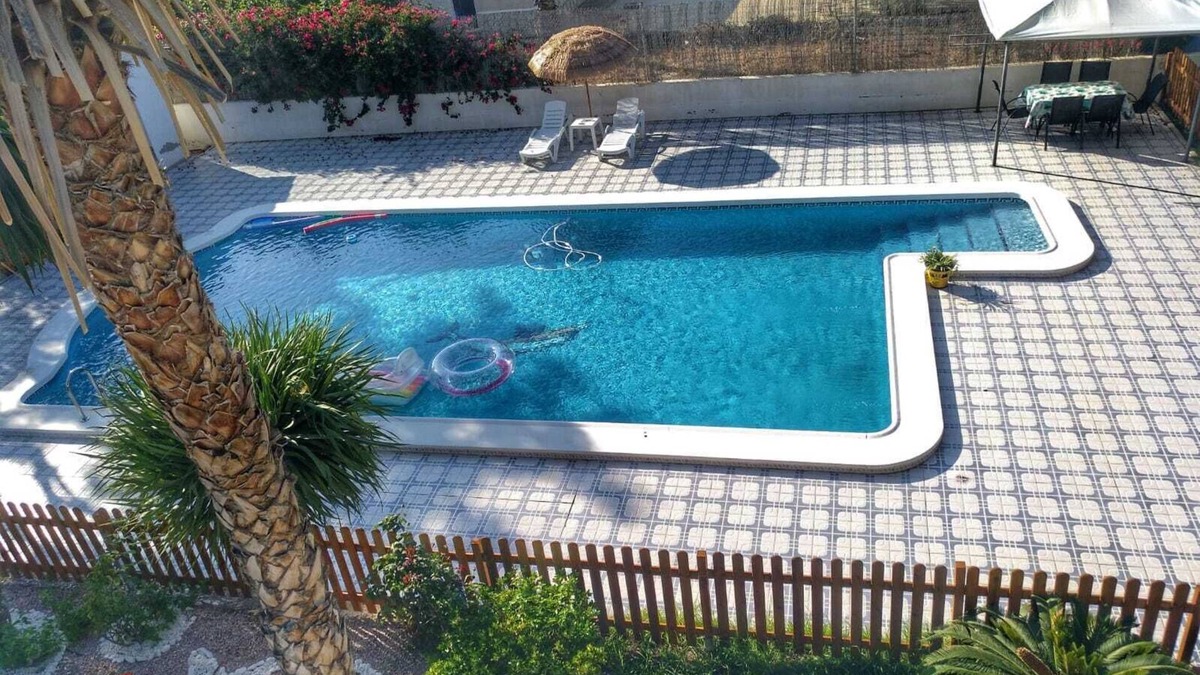Elche Ski Chalet | Wonderful Country House in the city