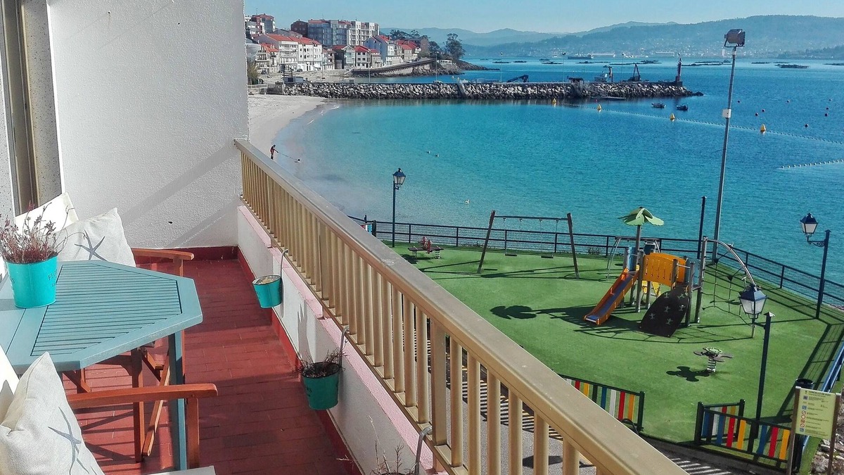 Raxo Apartment | Wonderful sea view! In front of the beach. 5 km from Sanxenxo. Free WIFI