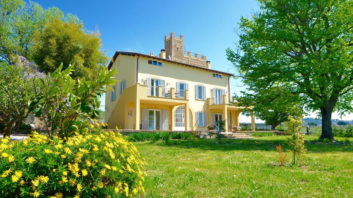 Genzano di Roma House | WONDERFUL FARMHOUSE " IL CASALE DEL GELSO" NEAR ROME AND THE SEA.