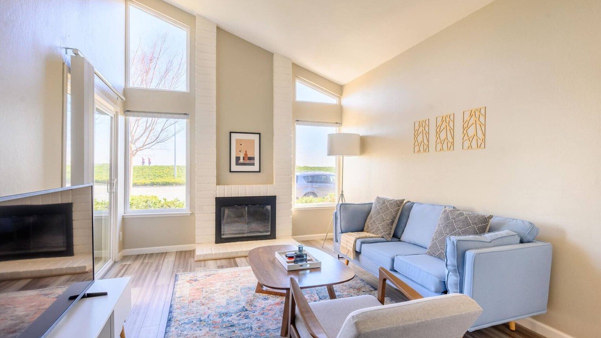 Foster City House | Wonderful Foster City 2BR w/Pool & Balcony, nr Parks, by Blueground