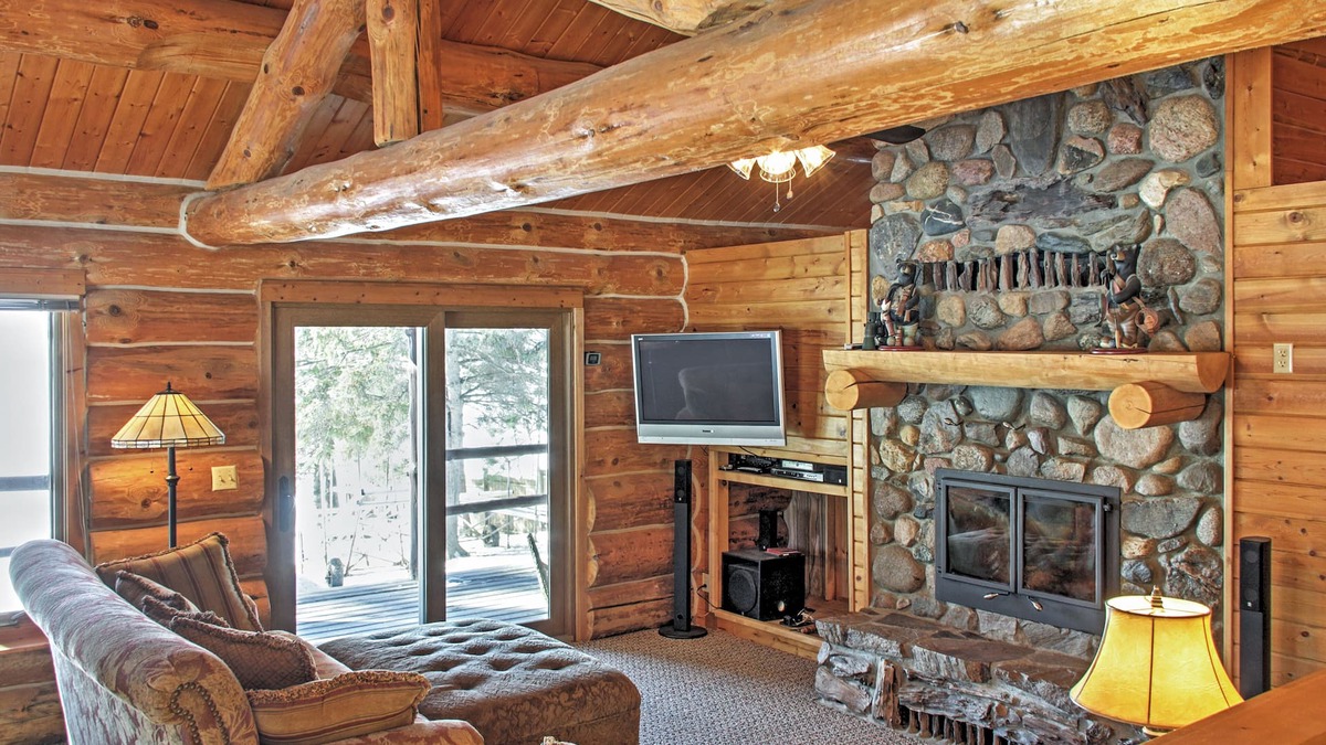 Oslund House | Wonderful Home on Sand Lake w/Expansive Porch!