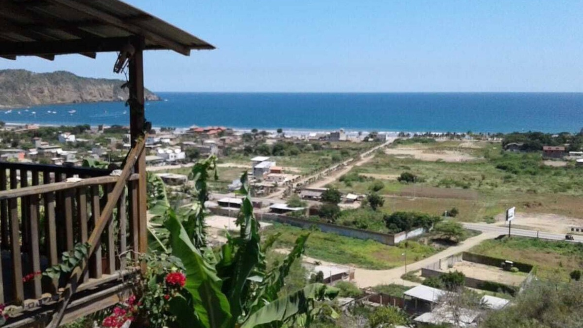 Puerto Lopez Apartment | Wonderful ocean view appartment full of light and cozzy