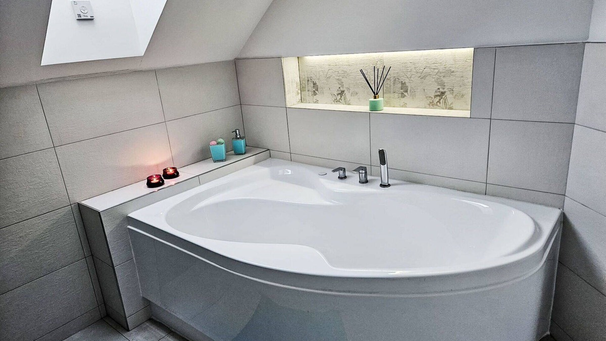 Zlate Hory House | Wonderful private villa for 4 guests with WIFI, TV, patio, pets allowed and parking