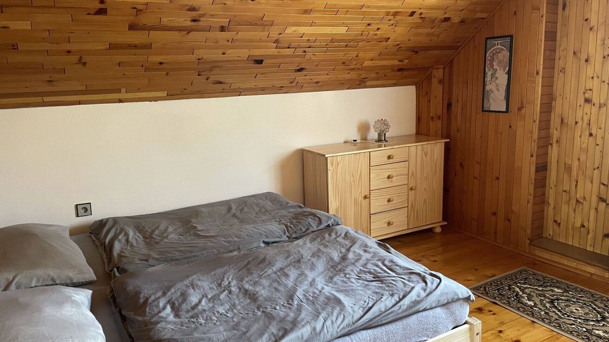 Branzez House | Wonderful private villa for 6 guests with WIFI, balcony and pets allowed