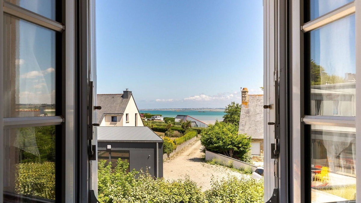 Plouneour-Brignogan-Plages Villa | Wonderful private villa for 8 people with WIFI, TV, terrace, pets allowed and parking