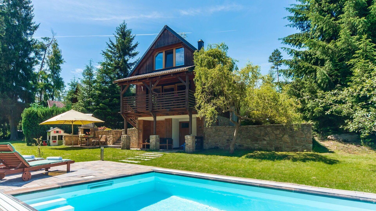Blazejov House | Wonderful private villa with WIFI, private pool, TV, terrace, pets allowed, panoramic view, parking
