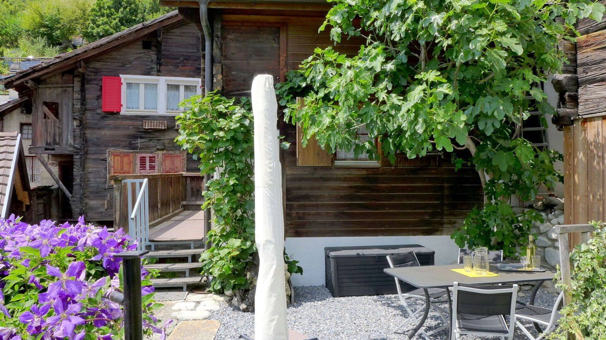 Erschmatt House | Wonderful private villa for 4 guests with WIFI, terrace, panoramic view and parking
