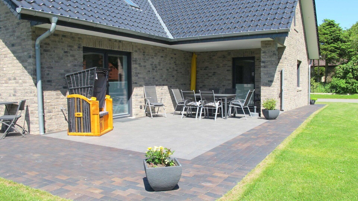 Wanna House | Wonderful private villa for 10 people with hot tub, WIFI, TV and patio
