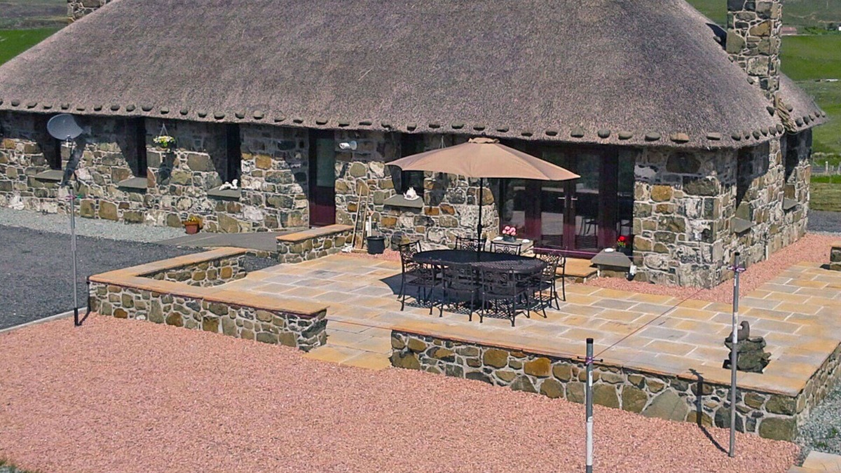 Uig House | Wonderful private villa for 6 guests with WIFI and TV