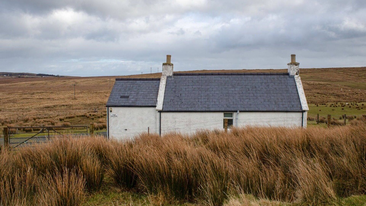 Staffin House | Wonderful private villa for 2 guests with WIFI and TV