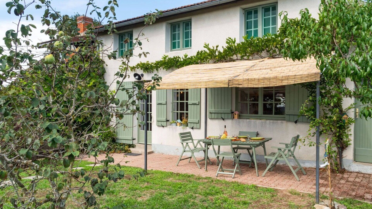 Chiddes House | Wonderful private villa for 4 guests with WIFI, TV, terrace and pets allowed