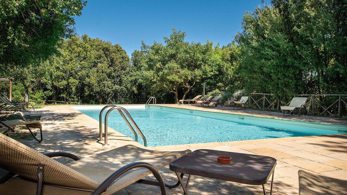 Camigliano Villa | Wonderful private villa for 12 people with WIFI, private pool, A/C, TV, terrace and parking