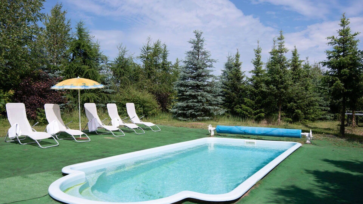 gmina Dobra House | Wonderful private villa for 8 guests with private pool, WIFI, TV, terrace, pets allowed and park.