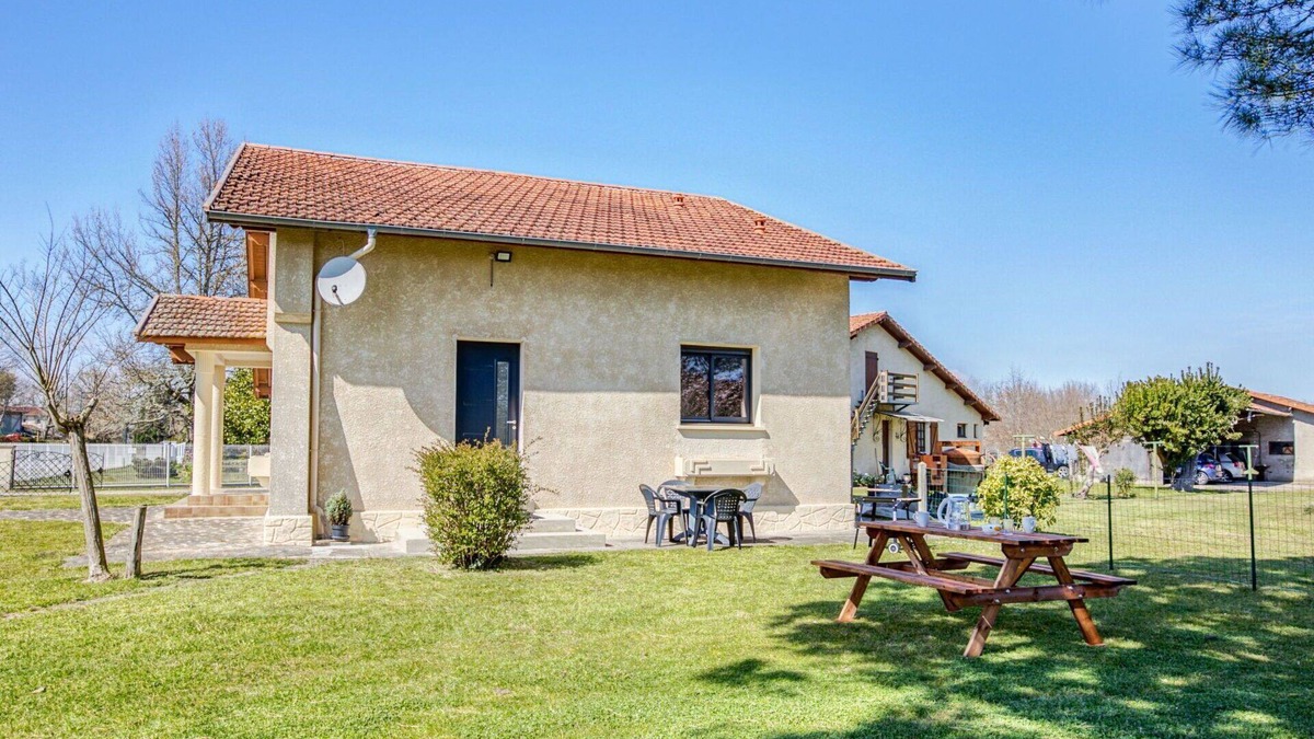 Aureilhan House | Wonderful private villa for 4 people with WIFI, TV, terrace, pets allowed and parking