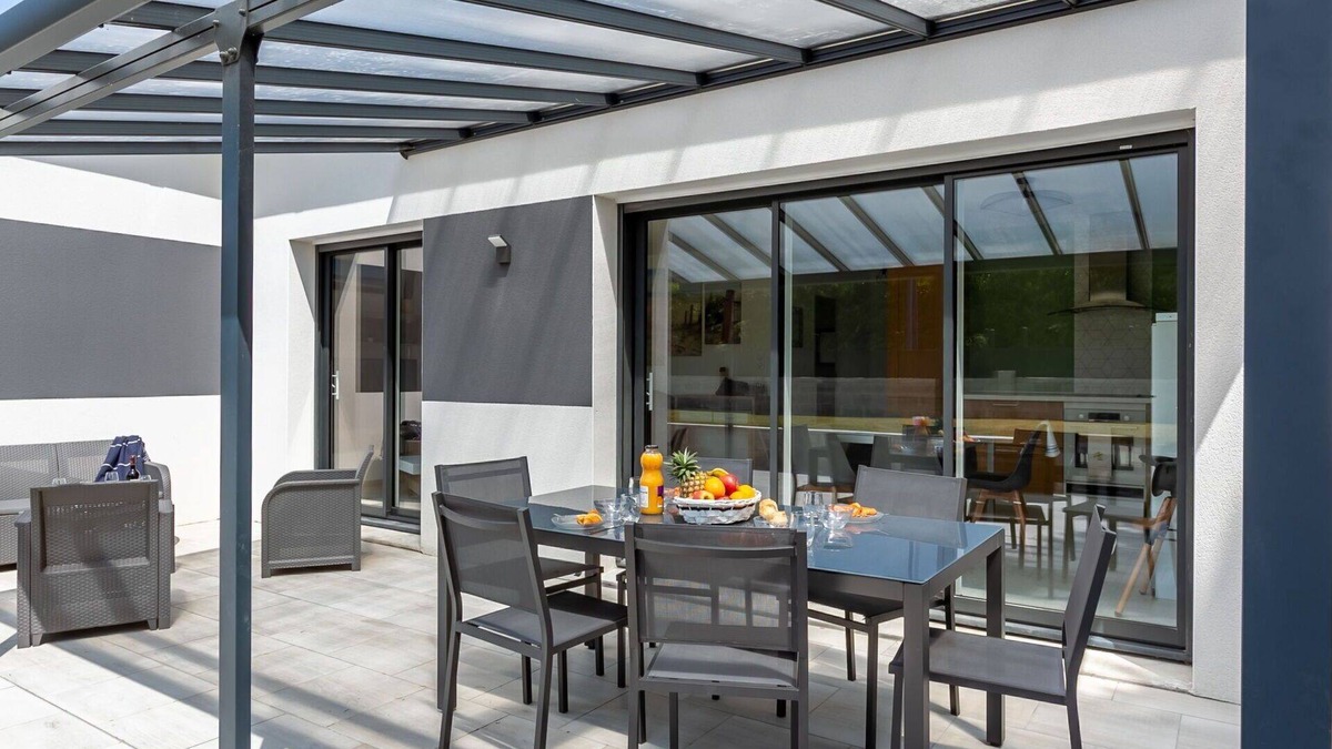 Locquirec House | Wonderful private villa for 4 guests with WIFI, hot tub, TV, terrace and pets allowed