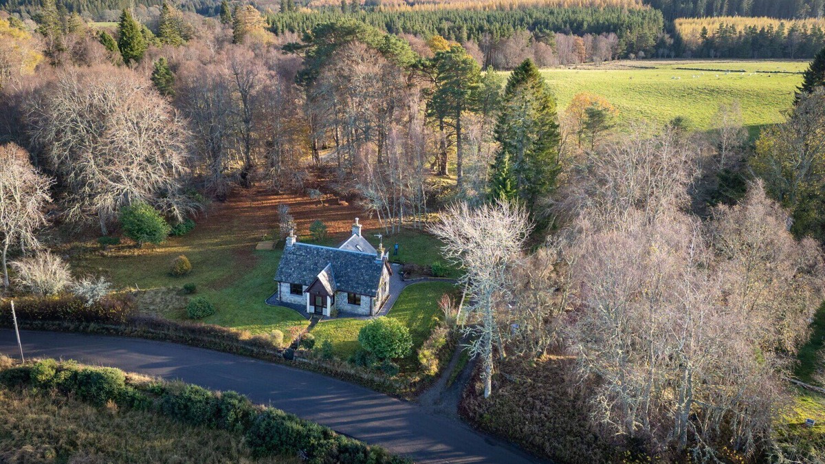 Inverarnie House | Wonderful private villa for 6 people with WIFI, TV and panoramic view