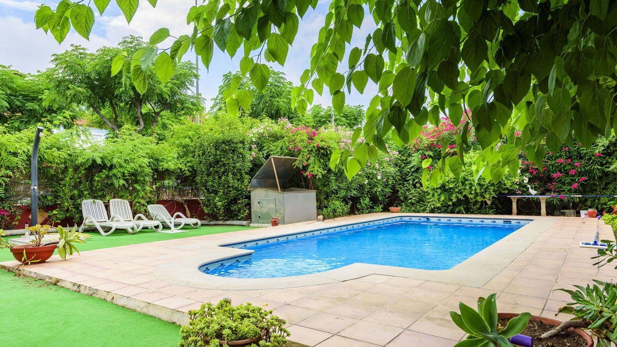 Burriana House | Wonderful private villa for 4 guests with WIFI, pool, TV, terrace and parking