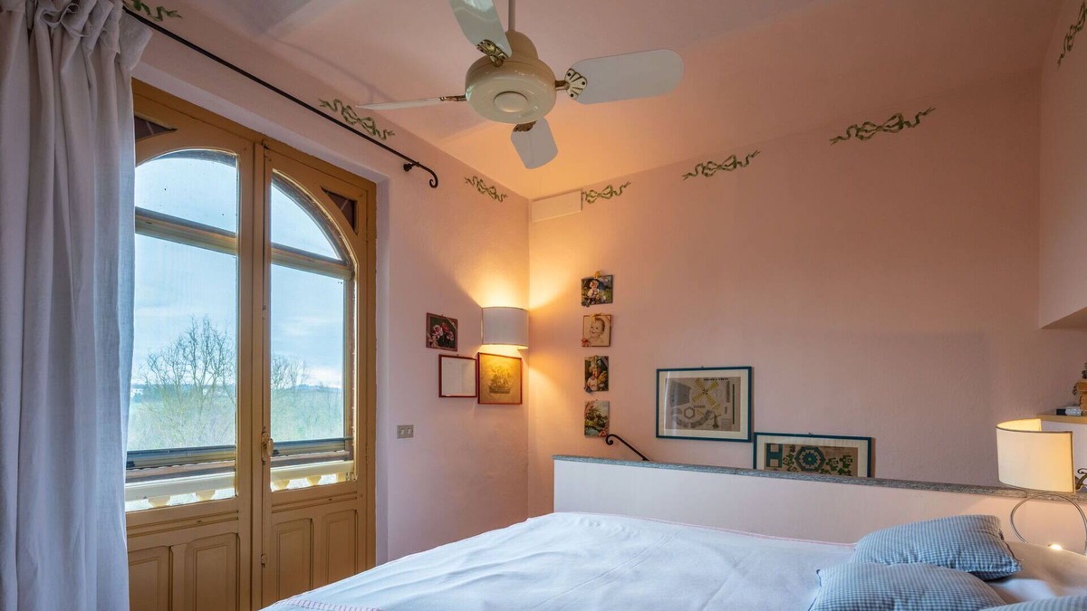 Belveglio House | Wonderful private villa for 3 guests with TV, patio, pets allowed and parking