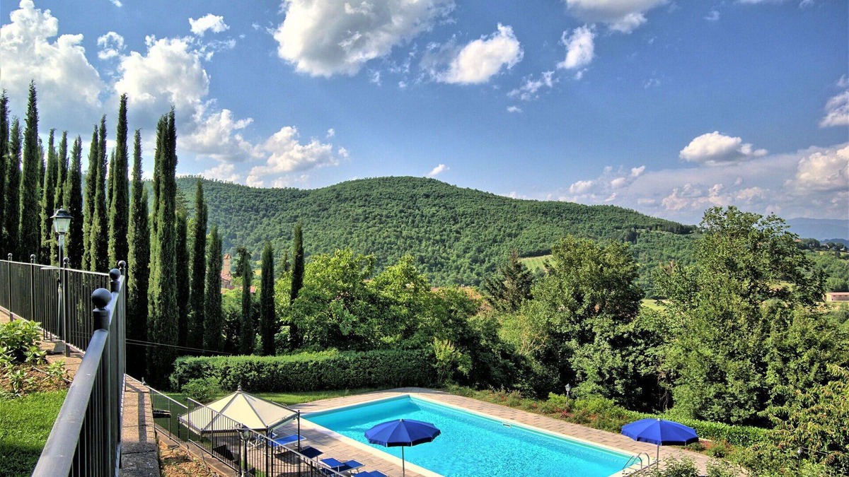 Ripoli Villa | Wonderful private villa with private pool, hot tub, A/C, WIFI, TV, patio, panoramic view and par.