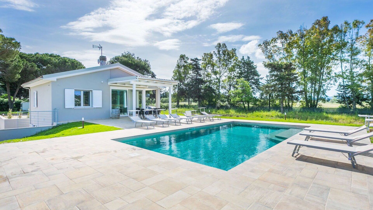 Bibbona House | Wonderful private villa with A/C, WIFI, private pool, TV, terrace, pets allowed and parking