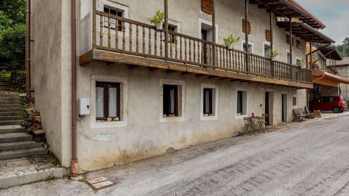 Savogna House | Wonderful private villa for 5 people with balcony, pets allowed and parking
