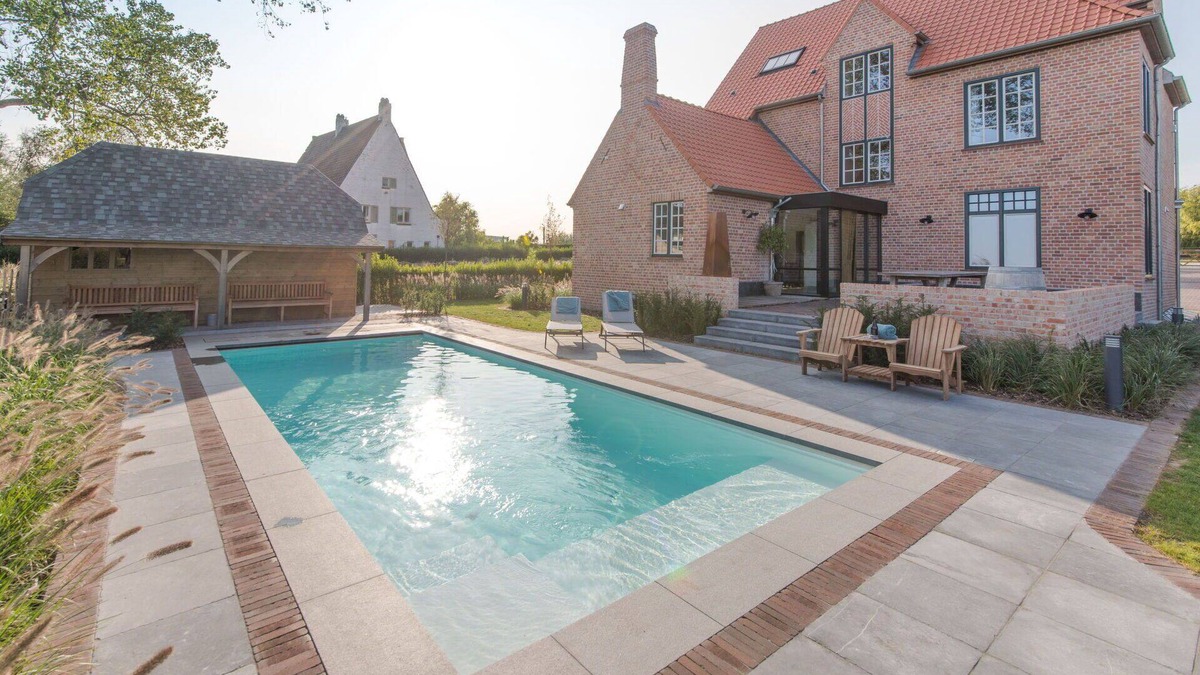 Zandvoorde Villa | Wonderful private villa with private pool, WIFI, TV, terrace, panoramic view and parking