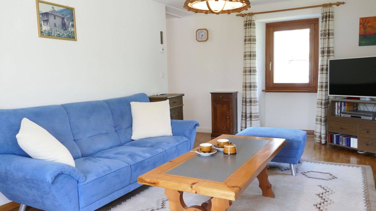 Grono House | Wonderful private villa for 5 people with WIFI, TV, patio, pets allowed and panoramic view