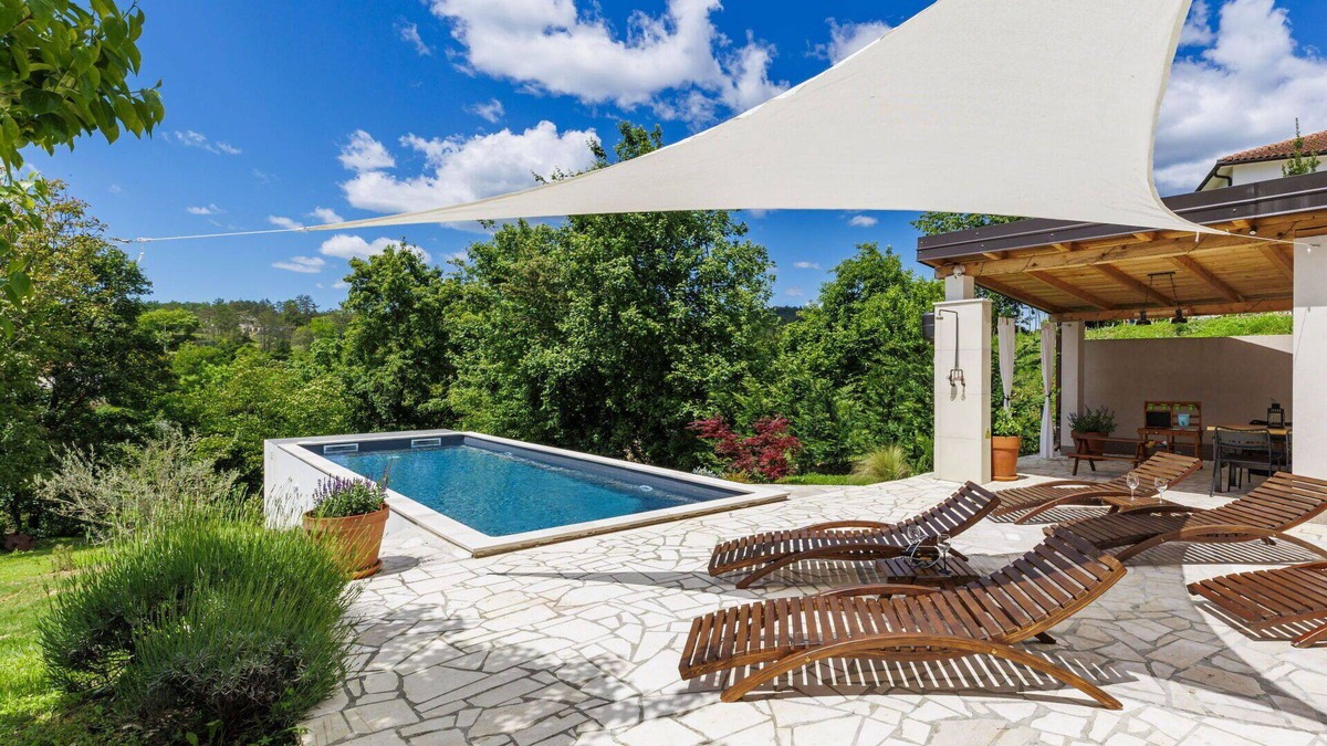Cerovlje House | Wonderful private villa for 6 guests with WIFI, private pool, A/C, TV, terrace and parking