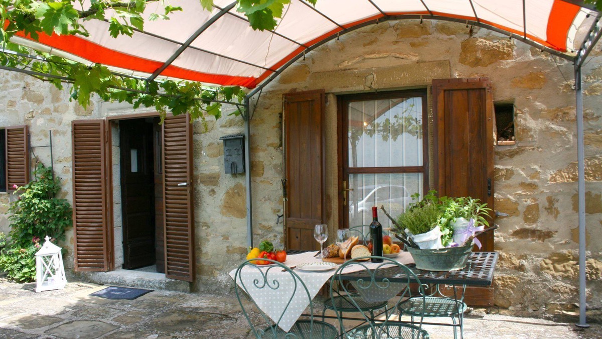 San Pietro a Cegliolo Villa | Wonderful private villa for 5 people with WIFI, private pool, pets allowed and parking