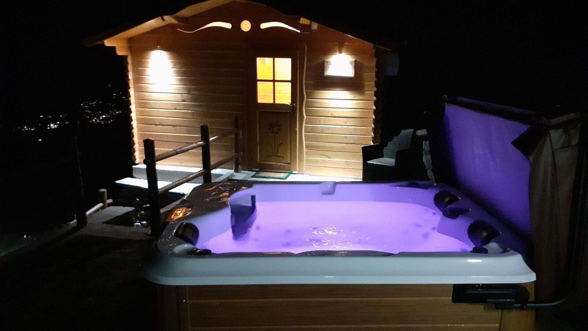 Sorico House | Wonderful private villa for 4 guests with hot tub, TV, patio and pets allowed