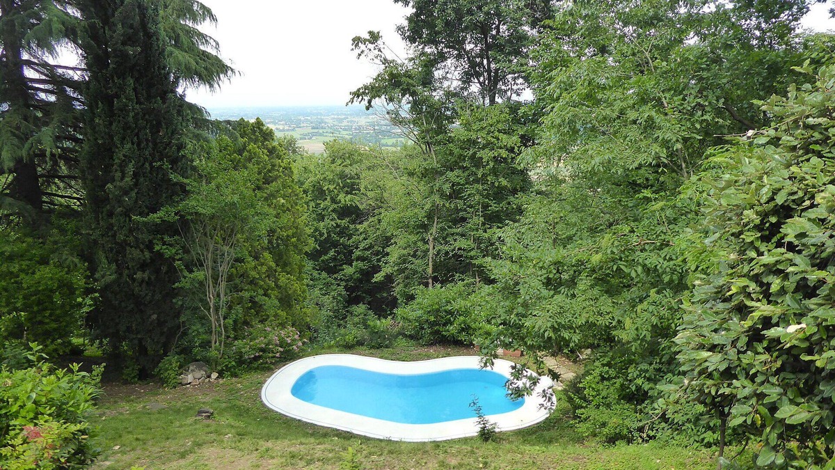 Teolo Villa | Wonderful private villa with hot tub, WIFI, private pool, A/C, patio and parking, close to Padua