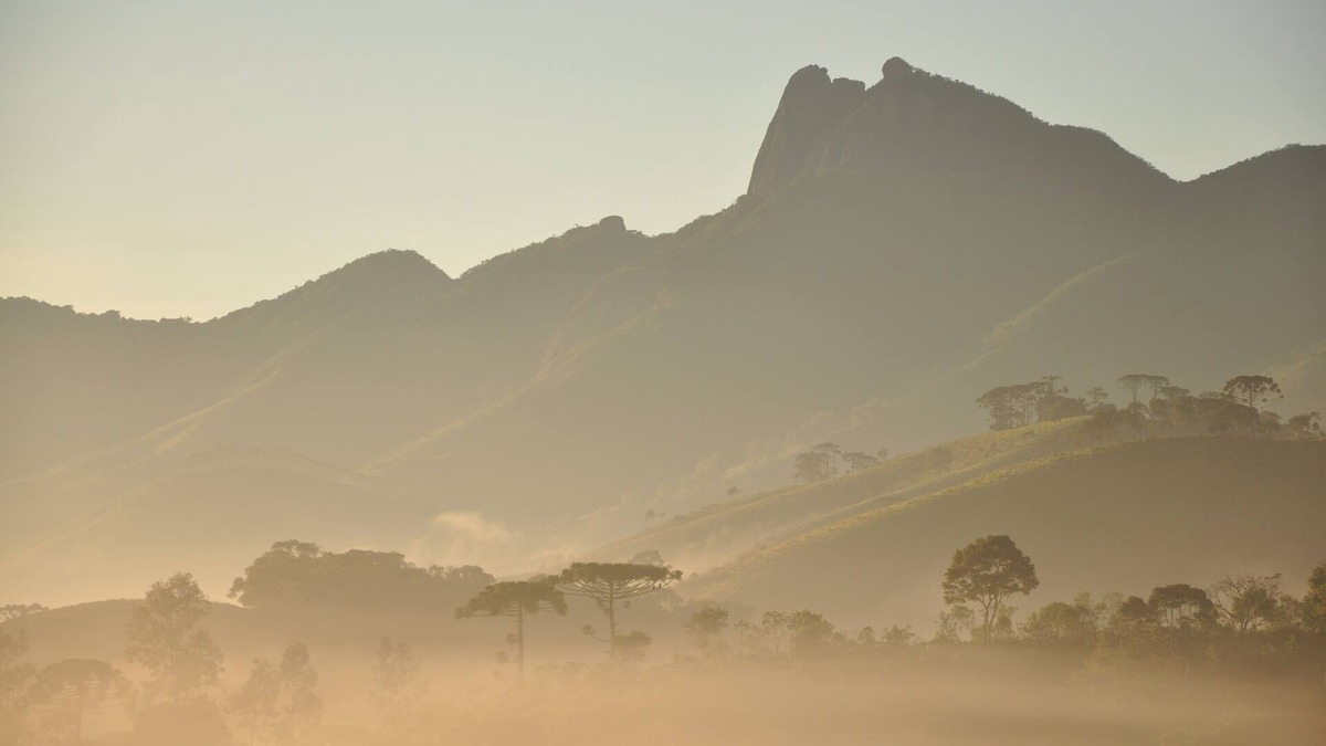 Visconde de Maua House | Wonderful site in Mauá with waterfall and lush nature. Full privacy