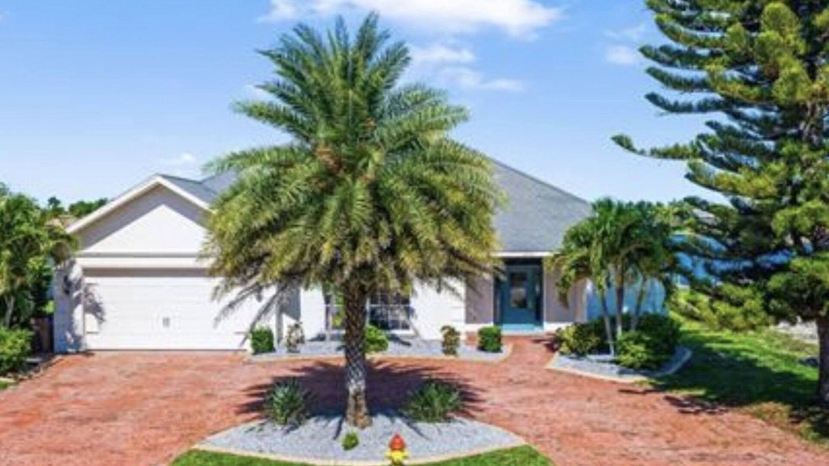 Eight Lakes House | Wonderful Unique single family home private heated pool Beautiful Sunsets