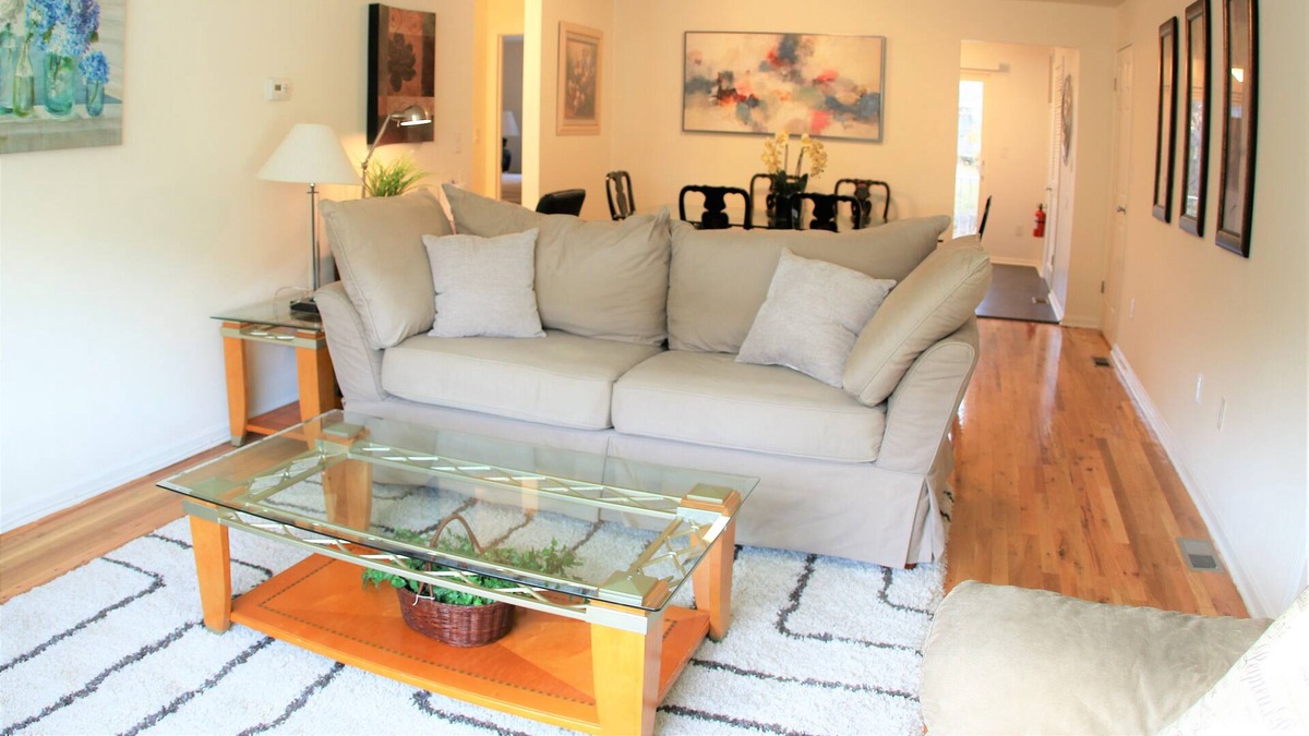 Bridgewater Apartment | Wonderful 2BR/1.5BA Rental in Bridgewater