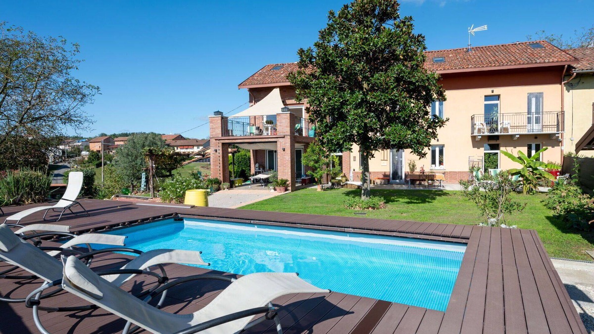 San Damiano dʼAsti House | Wonderful villa for 10 people with private pool, WIFI, A/C and patio
