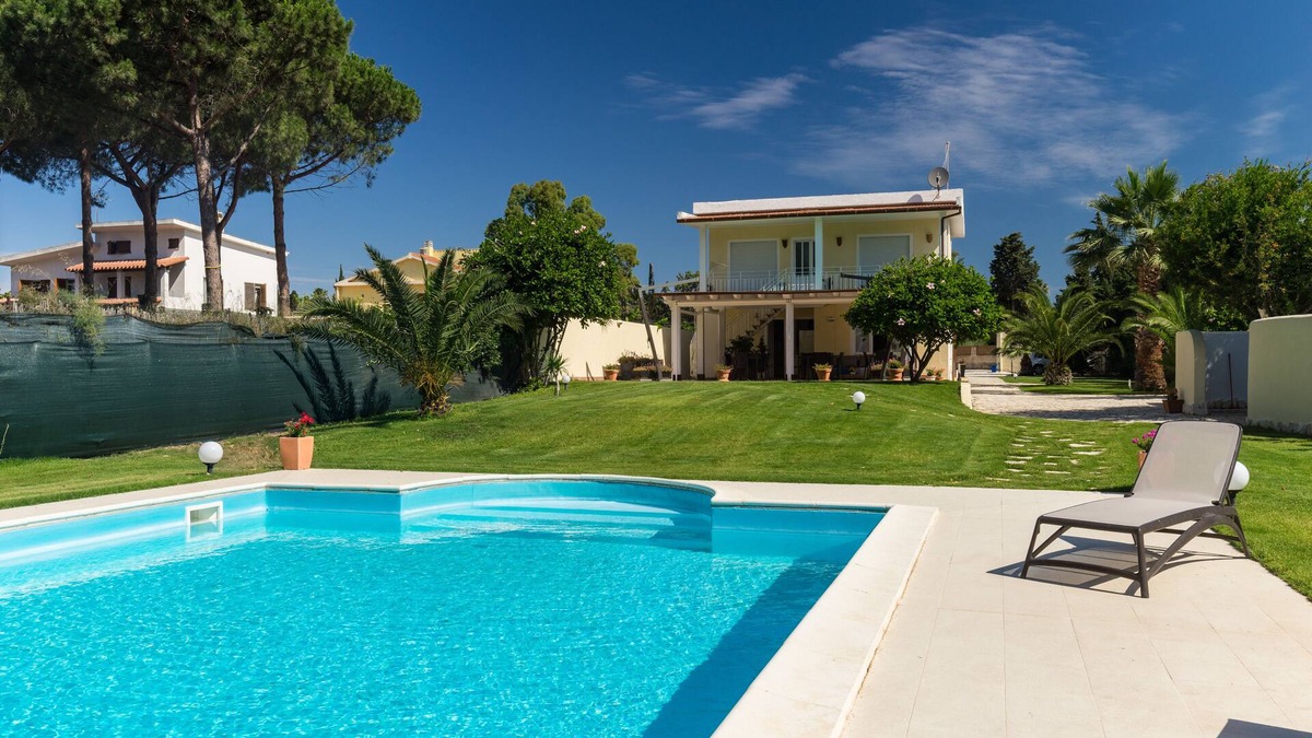 Capitana Villa | Wonderful villa with swimming pool by the sea