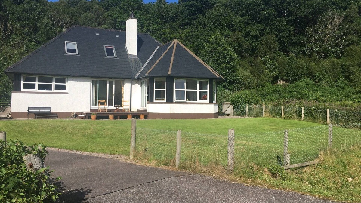 Salen House | Wonderful views from peaceful coastal Highland retreat