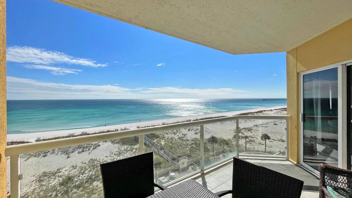 Pensacola Beach Condo | Wonderful views of the Gulf from this 5th flr Emerald Isle, Gulf front condo!